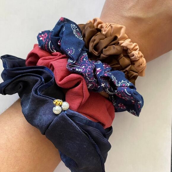Set of 5 Scrunchies - Embellished Navy Paisley Print - Picture 1 of 2